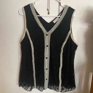 Black and white lace blouse size L 🖤🤍